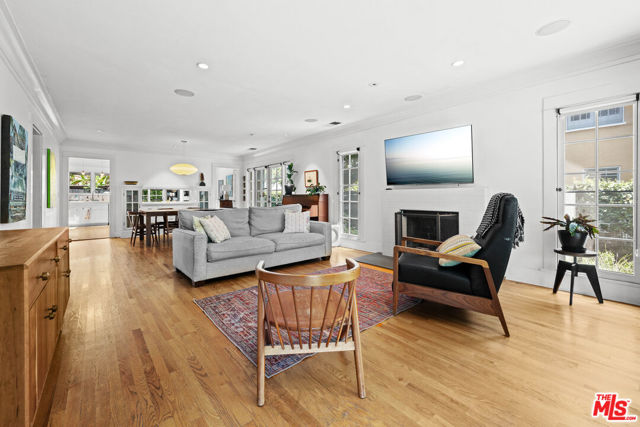 568 N Gower Street, Los Angeles CA: https://media.crmls.org/mediaz/ddae5175-bef1-407d-aa09-ca2e07fee13b.jpg