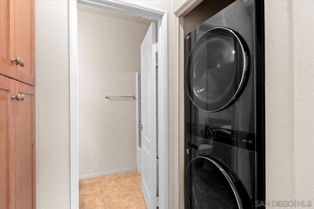 11121 Catarina Lane, San Diego CA: https://media.crmls.org/mediaz/ddaef379-ca19-43aa-8fa1-280ed329c7ac.jpg