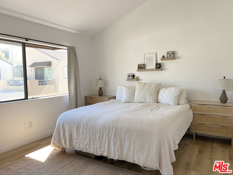 MLS #25563443 img 11