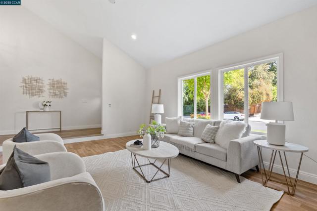 410 Hampton Court, San Ramon CA: https://media.crmls.org/mediaz/ddb0b8bf-002a-4a9d-9454-b561f59c3803.jpg