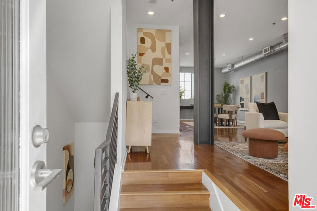 5300 Playa Vista Drive, 6 photo 4