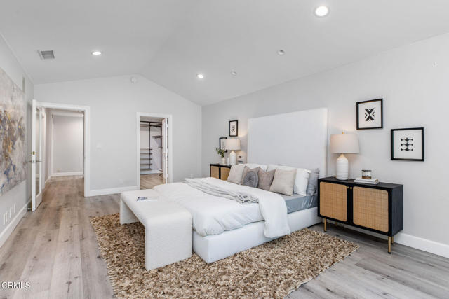 Detail Gallery Image 18 of 40 For 19443 Hatteras St, Los Angeles,  CA 91356 - 4 Beds | 4 Baths