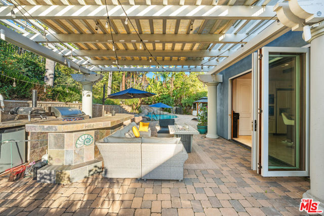2428 Oak Canyon Place, Escondido CA: https://media.crmls.org/mediaz/ddb25889-3729-45f6-957d-a177a17fdf44.jpg