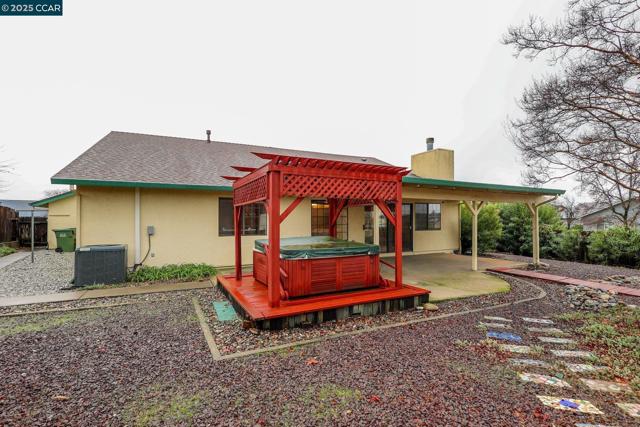 Image 20 of 32 For 2124 Hacienda St