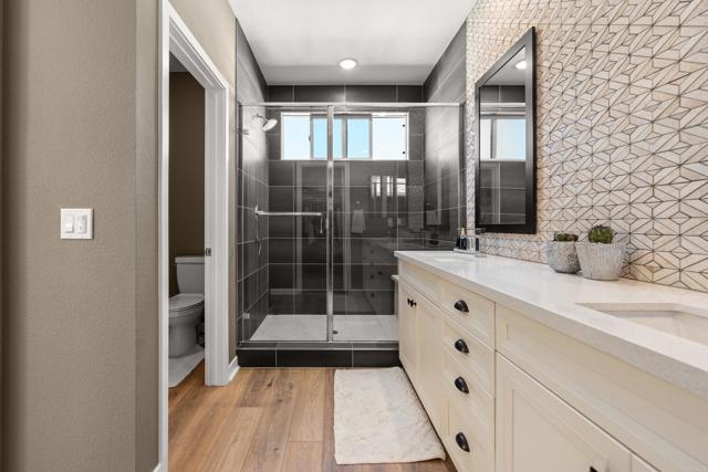 Detail Gallery Image 19 of 44 For 13085 Olympus Cir #1,  Poway,  CA 92064 - 3 Beds | 2/1 Baths