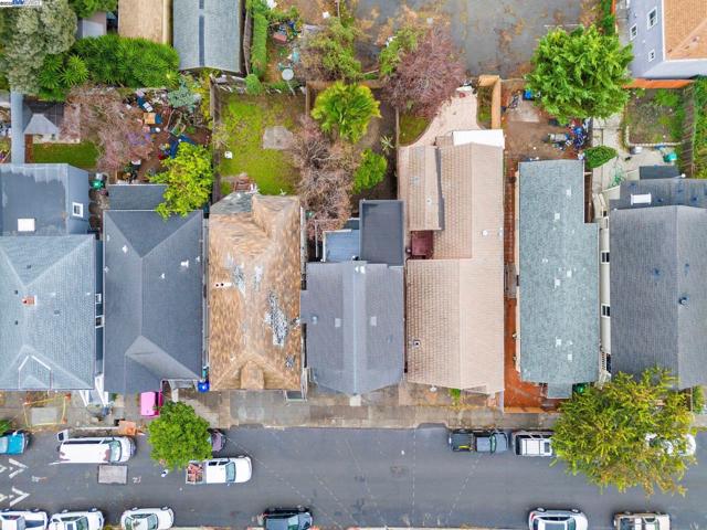 857 Athens Ave, Oakland CA: https://media.crmls.org/mediaz/ddb4133c-4a4d-4f15-9543-59dd2a4fed28.jpg