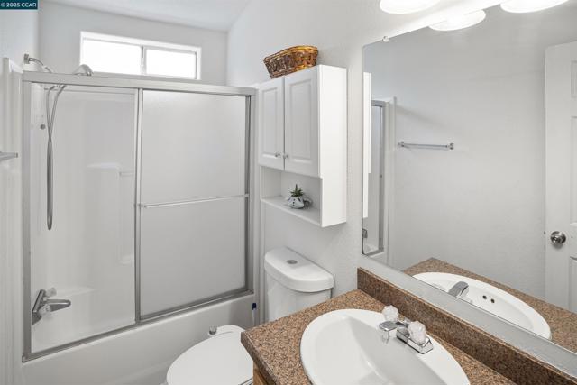 55 PACIFICA AVE, Bay Point CA: https://media.crmls.org/mediaz/ddb577bd-1802-4abf-8de3-862eef6845e6.jpg