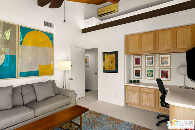 555 W Arenas Road #6, Palm Springs, CA 92262