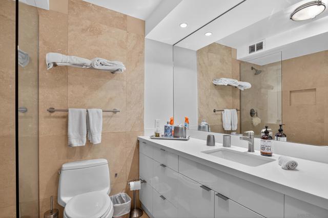 1810 Avenida Del Mundo, Coronado CA: https://media.crmls.org/mediaz/ddb64a2a-3b8e-4408-8aa2-8af84656ec72.jpg