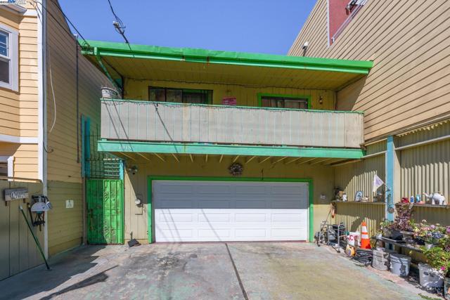 1018 Gilman Ave, San Francisco CA: https://media.crmls.org/mediaz/ddb6fca4-25cf-4b62-8884-cd4e7c87d0d0.jpg