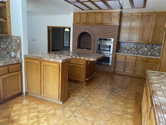 11 Foothill Lane, Pleasanton CA: https://media.crmls.org/mediaz/ddb7a9cf-0987-4a28-bcf9-6104b82fd6cf.jpg