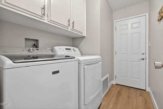 176 Chaucer Lane, Ventura CA: https://media.crmls.org/mediaz/ddb7b6c8-e9e6-405c-a7c1-66992e8eaff4.jpg