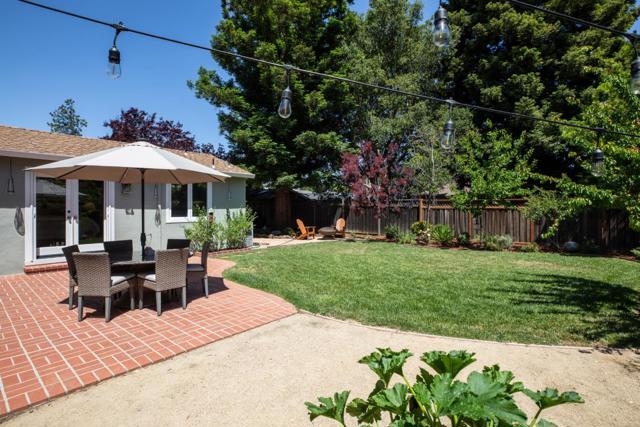 481 San Luis Avenue, Los Altos CA: https://media.crmls.org/mediaz/ddb9b4fb-bdca-458c-9d59-0c14ec57ae03.jpg