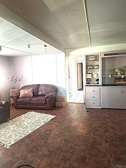 Detail Gallery Image 3 of 25 For 211 N Citrus #124,  Escondido,  CA 92027 - 1 Beds | 1 Baths