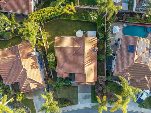 1981 Avenida Joaquin, Encinitas CA: https://media.crmls.org/mediaz/ddb9f26f-46b7-4d3b-8cc7-1a11ec23dd70.jpg