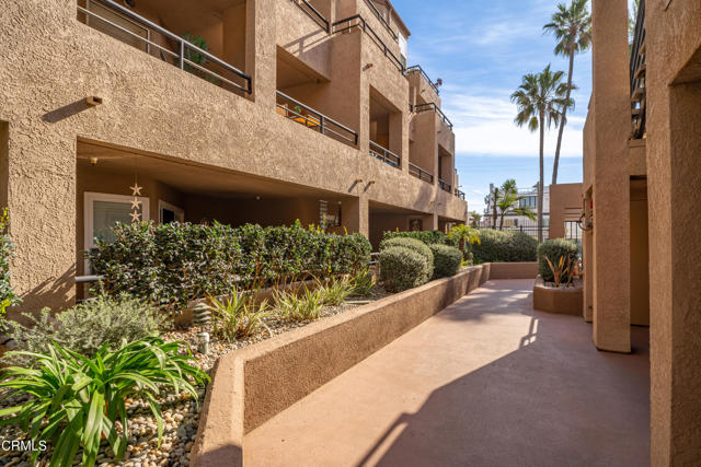 1200 Pacific Coast Highway, Huntington Beach CA: https://media.crmls.org/mediaz/ddbb5b60-2f93-47eb-b431-462795c26ef9.jpg