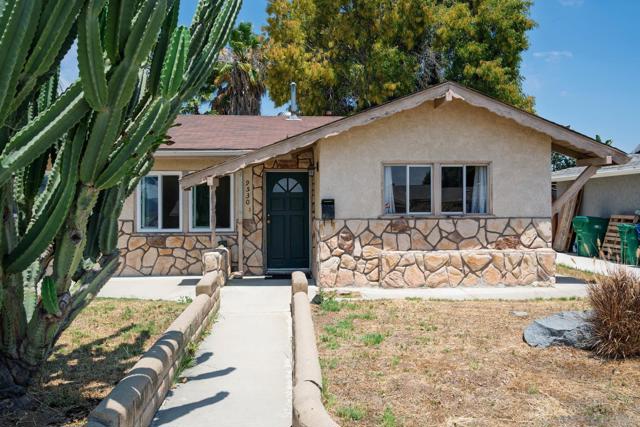 9530 Galston Drive, Santee CA: https://media.crmls.org/mediaz/ddbbb100-20b5-4004-ba01-fe6b3d094d2d.jpg