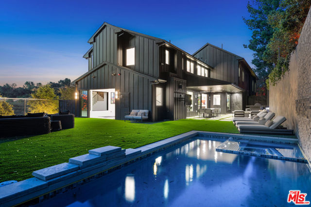 3140 Coldwater Canyon, Studio City CA: https://media.crmls.org/mediaz/ddbcd473-1147-4194-8e5a-6a7bef8de663.jpg