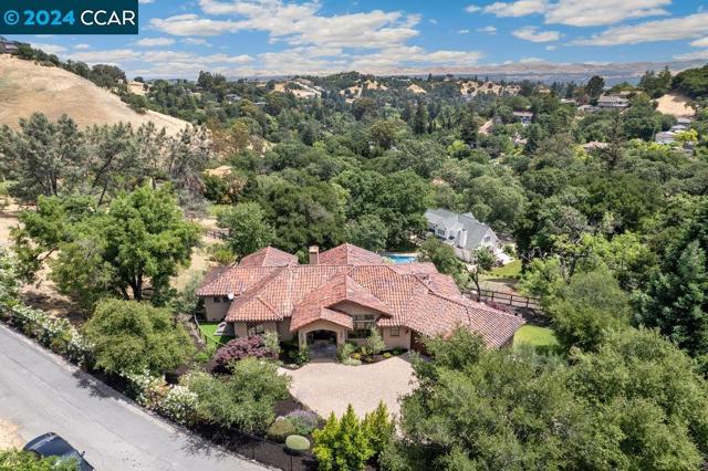Image 4 of 60 For 1740 Toyon Rd