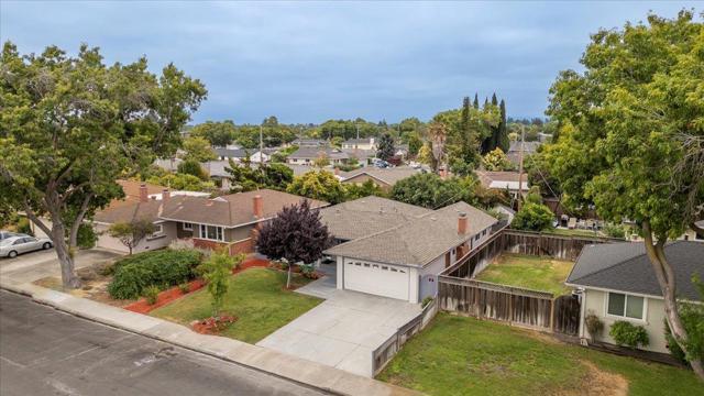 3562 Earl Drive, Santa Clara CA: https://media.crmls.org/mediaz/ddbe88c7-a87e-42c3-8998-c3f9460f1cf3.jpg