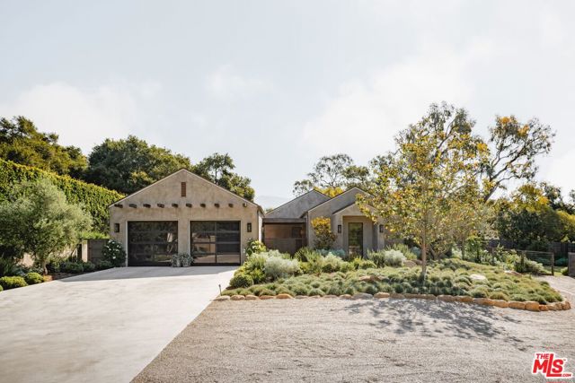 2775 Sycamore Canyon Road, Santa Barbara CA: https://media.crmls.org/mediaz/ddbea7cd-25c8-432b-a301-6cc293ffb583.jpg