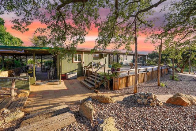 25260 E Old Julian Hwy, Ramona CA: https://media.crmls.org/mediaz/ddbf385b-4474-4349-9f66-c45cad0495f8.jpg