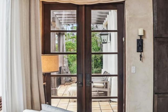 1425 Oleada Road, Pebble Beach CA: https://media.crmls.org/mediaz/ddbf636a-97c6-4284-8cf9-4142c26aedb9.jpg