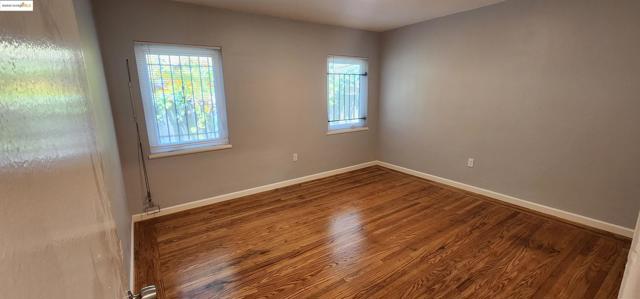 3009 Park Blvd, Oakland CA: https://media.crmls.org/mediaz/ddc02f30-b1cd-469a-9086-52aadace7d9d.jpg
