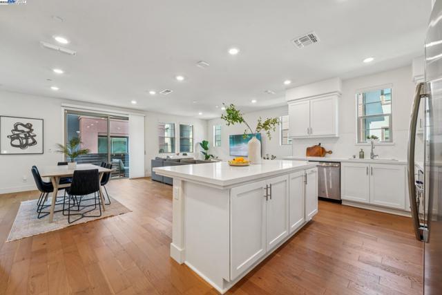 5860 Midnight Place, Dublin CA: https://media.crmls.org/mediaz/ddc0b875-47b3-40a9-9349-79cb8e3ea2ca.jpg