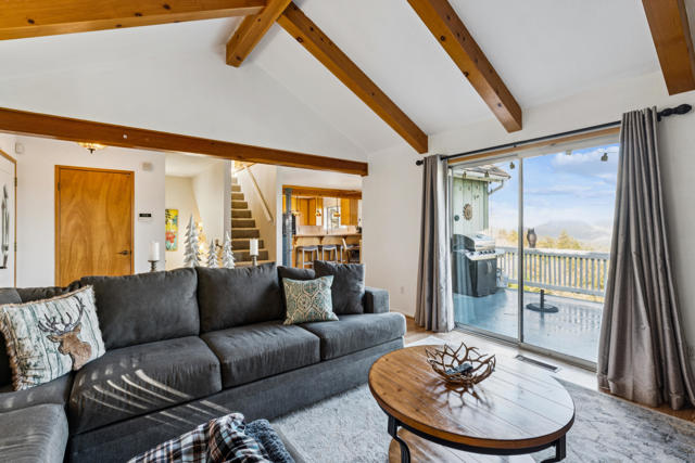 1287 Sequoia Drive, Lake Arrowhead, CA 92352