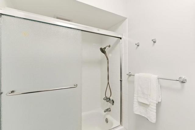 707 Fathom Drive, San Mateo CA: https://media.crmls.org/mediaz/ddc184ae-09e0-4f7b-bb02-fe88ee07891b.jpg