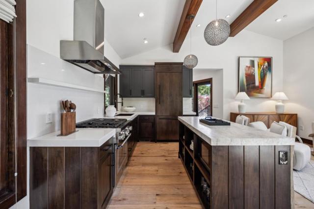 138 Bolivar Lane, Portola Valley CA: https://media.crmls.org/mediaz/ddc19c66-50d3-4891-baa1-a1ac847ecef3.jpg