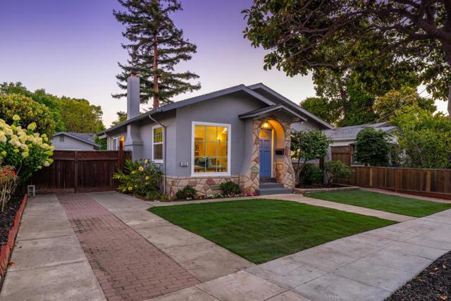 833 Linden Avenue, Burlingame CA: https://media.crmls.org/mediaz/ddc1e13c-ad31-4c15-9cf4-3b93837c5d02.jpg