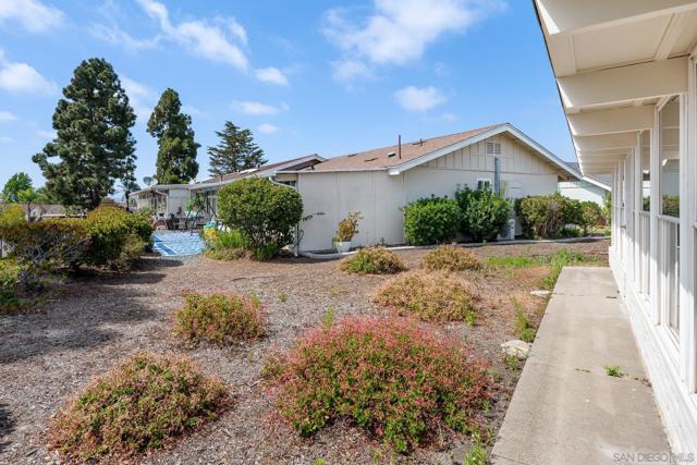 3685 N Vista Campana, Oceanside CA: https://media.crmls.org/mediaz/ddc38c23-2de9-4a81-9608-d09f69730223.jpg