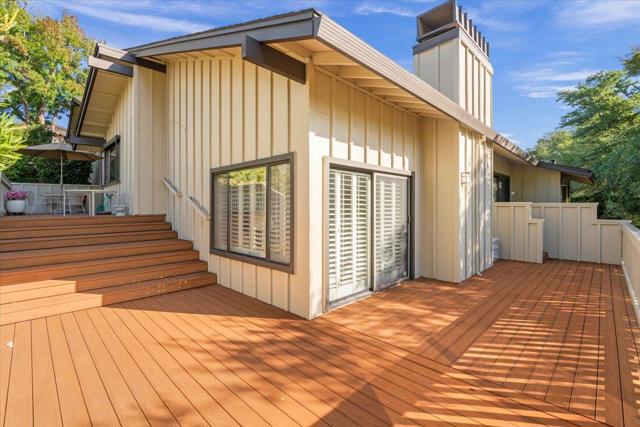 1360 Trinity Drive, Menlo Park CA: https://media.crmls.org/mediaz/ddc413d8-3160-4f0f-b923-99009c6a5aef.jpg