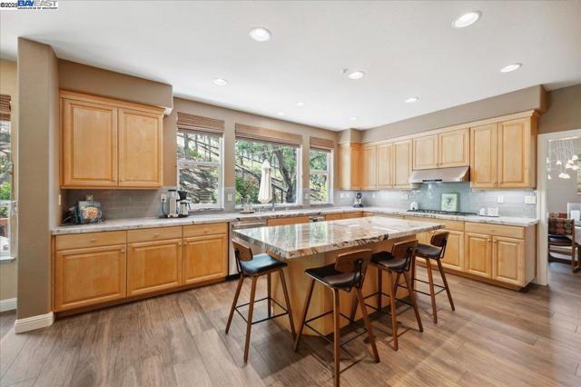 3761 SMALLWOOD COURT, Pleasanton CA: https://media.crmls.org/mediaz/ddc4447b-7660-4341-8c1e-f5246ec3897a.jpg