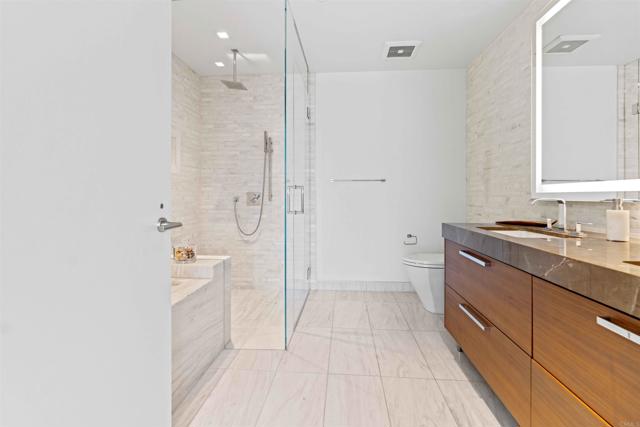 Image 10 of 29 For 888 W E St  804