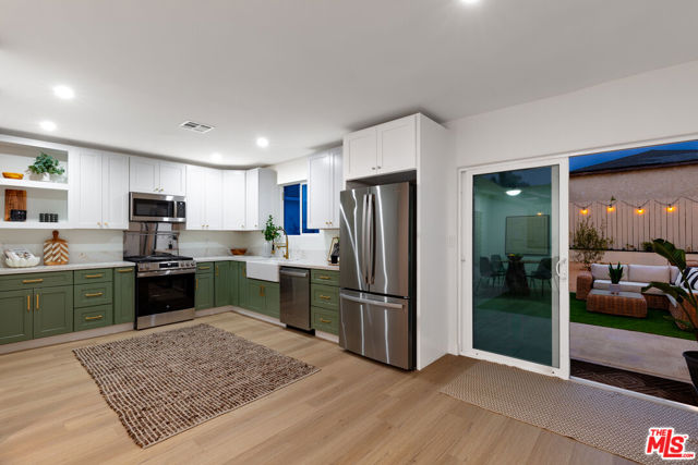 5722 Valley Ridge Avenue, Los Angeles CA: https://media.crmls.org/mediaz/ddc6514f-555c-4b4e-b211-63abfb2e136d.jpg