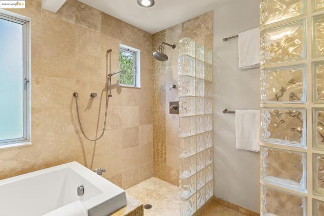 1148 Cragmont Ave, Berkeley CA: https://media.crmls.org/mediaz/ddc68448-68a0-46ac-ac34-796e91062d27.jpg
