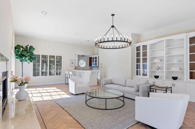 1035 Macadamia Drive, Hillsborough CA: https://media.crmls.org/mediaz/ddc6b1ee-613b-4b78-b6da-4dcfc735d520.jpg