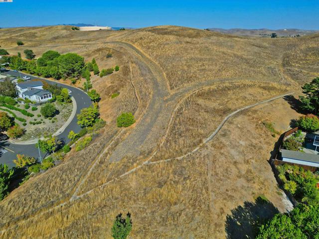 7653 Turquoise St, Dublin CA: https://media.crmls.org/mediaz/ddc73e9d-61e2-42e9-872f-2203518fbb8f.jpg