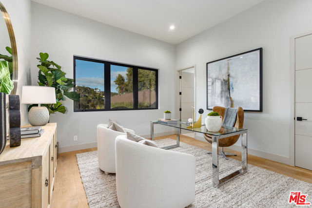286 Quadro Vecchio Drive, Pacific Palisades CA: https://media.crmls.org/mediaz/ddc82597-0553-49eb-8a9b-b71c3214fad7.jpg