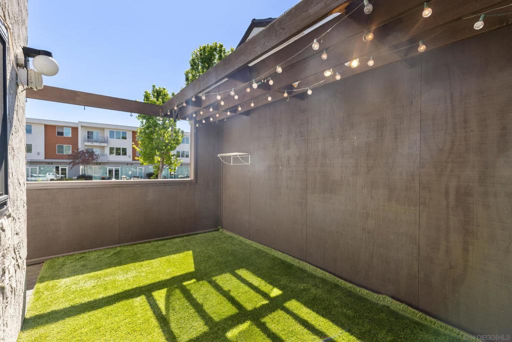 3938 Voltaire St - photo 11