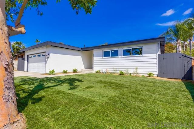 12701 Mcferon Rd, Poway CA: https://media.crmls.org/mediaz/ddc90095-b87d-461f-9139-257439166a78.jpg