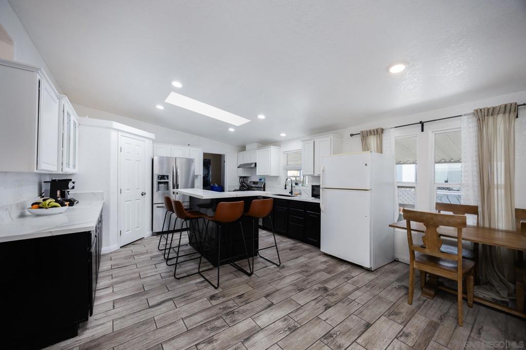 MLS #250038022SD image #11