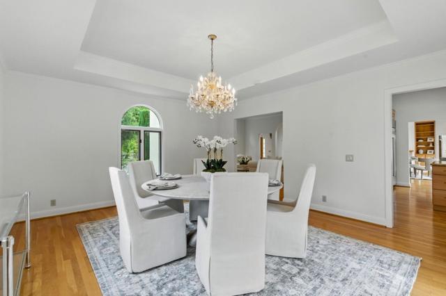 14210 Berry Hill Court, Los Altos Hills CA: https://media.crmls.org/mediaz/ddc9fa48-388f-4975-83f7-002cf0b4c3f6.jpg