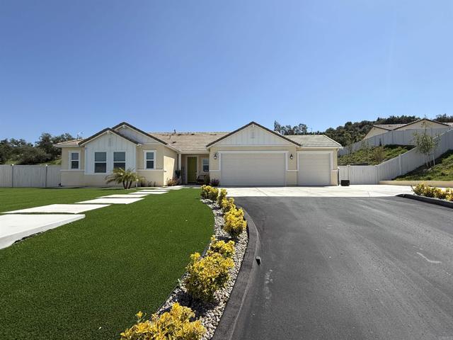 Detail Gallery Image 3 of 34 For 27983 Evergreen Way, Valley Center,  CA 92082 - 4 Beds | 2/1 Baths