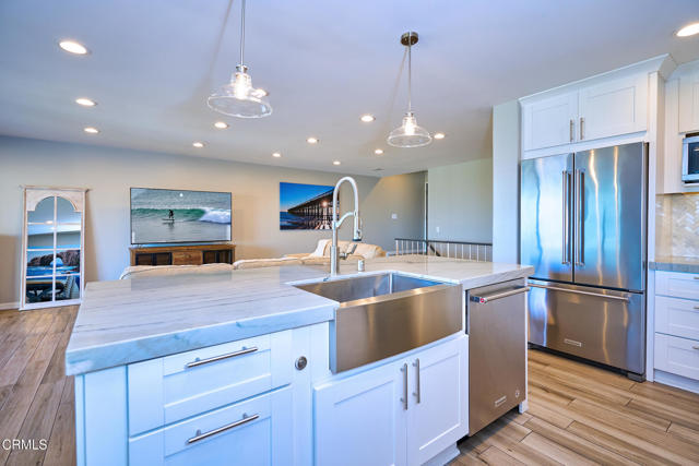 Detail Gallery Image 14 of 58 For 886 Winding Way Dr, Ventura,  CA 93001 - 2 Beds | 2/1 Baths