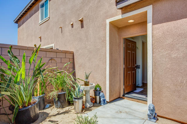 84701 Merus Avenue, Indio CA: https://media.crmls.org/mediaz/ddcadc20-d683-4d65-bb0d-8748c60d9659.jpg