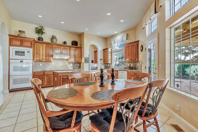 1152 Little River Drive, Hollister CA: https://media.crmls.org/mediaz/ddcc167d-263e-4d3d-9a88-7291e50c9c2a.jpg